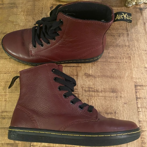 Dr. Martens Shoes - *RARE* VINTAGE ORIGINAL MAROON DOC MARTENS SZ 6 PERFECT CONDITION